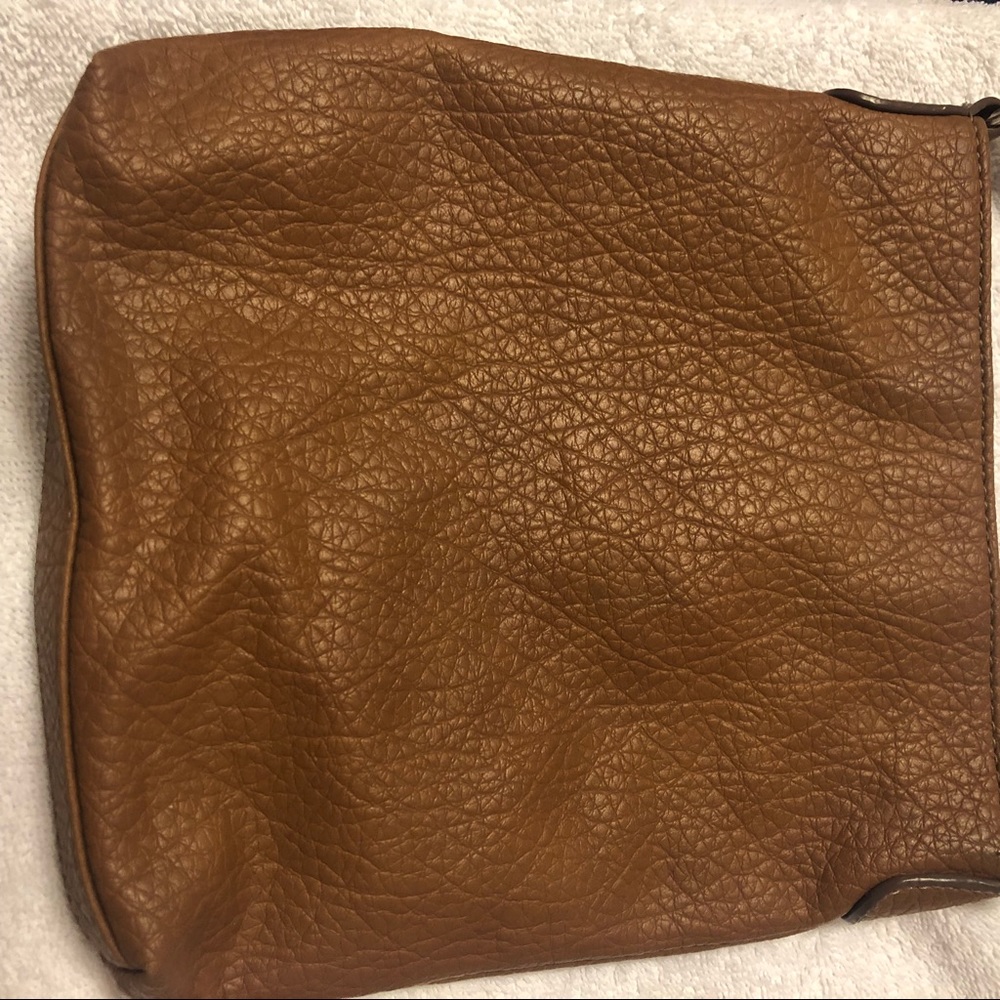 Tan zip closer cross body bag - Picture 5 of 5